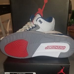 Jordan Shoes - Jordan Retro 3 (2011) Jordan Shoes - Jordan Retro 3 (2011)